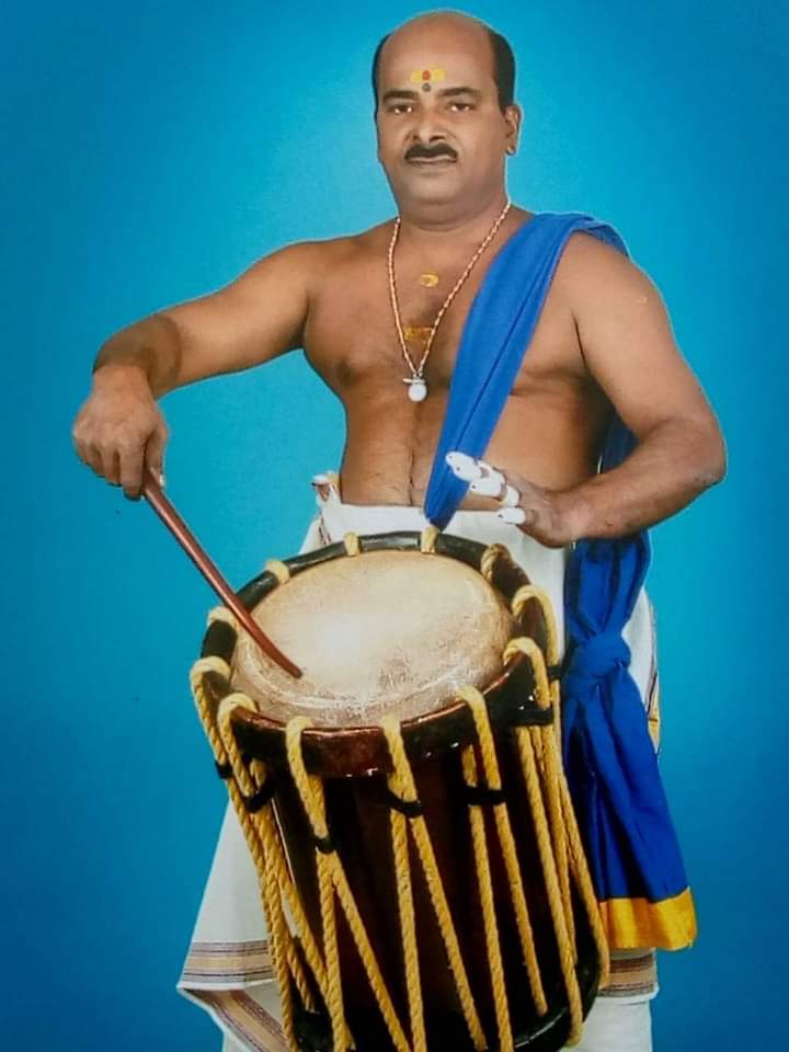 ഗുരുവായൂർ ക്ഷേത്ര വാദ്യകലാനിലയം അധ്യാപകനും ചെണ്ട വാദ്യ കലാകാരനുമായ ഗുരുവായൂർ ഹരി അന്തരിച്ചു