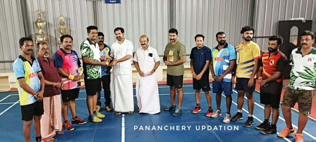 കൂട്ടാല കതിരപ്പിള്ളി  ബാഡ്മിന്റൺ അക്കാദമിയുടെ നേതൃത്വത്തിൽ 22-ാംമത് ശ്രീധരൻ മെമ്മോറിയൽ അനുസ്മരണവും ബാഡ്മിന്റൺ ടൂർണ്ണമെന്റും നടത്തി