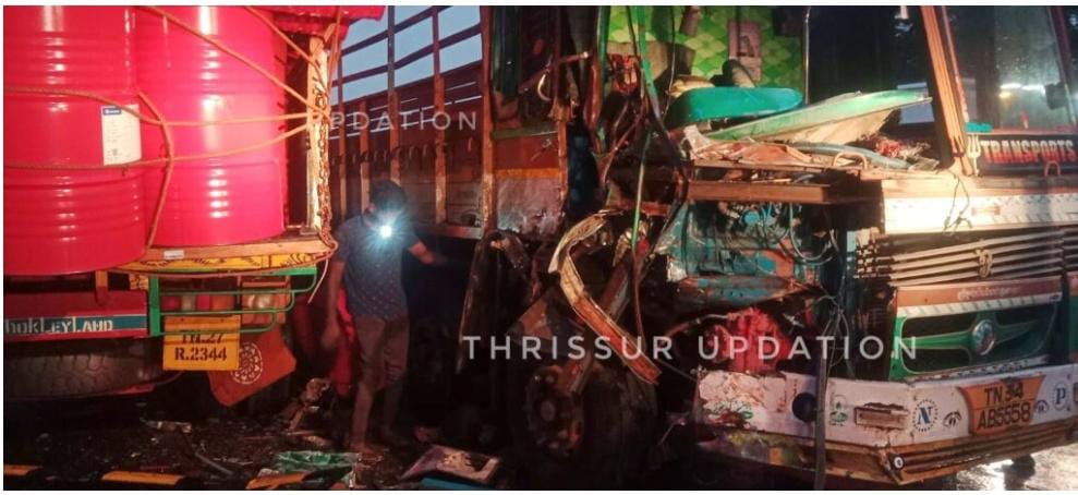 കുതിരാൻ തുരങ്കത്തിന്റെ പടിഞ്ഞാറ് ഭാഗത്ത് ലോറികൾ തമ്മിൽ കൂട്ടിയിടിച്ചു