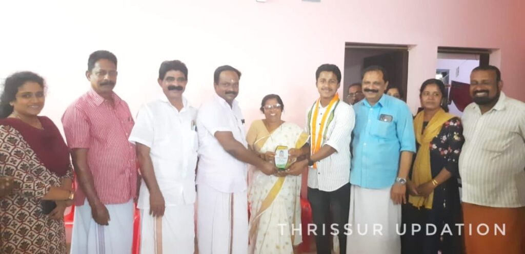 കോൺഗ്രസ് കമ്മിറ്റിയുടെ നേതൃത്വത്തിൽ  എസ്എസ്എൽസി പ്ലസ് ടു പരീക്ഷകളിൽ ഫുൾ എ പ്ലസ് കരസ്ഥമാക്കിയ വിദ്യാർത്ഥികള ആദരിച്ചു