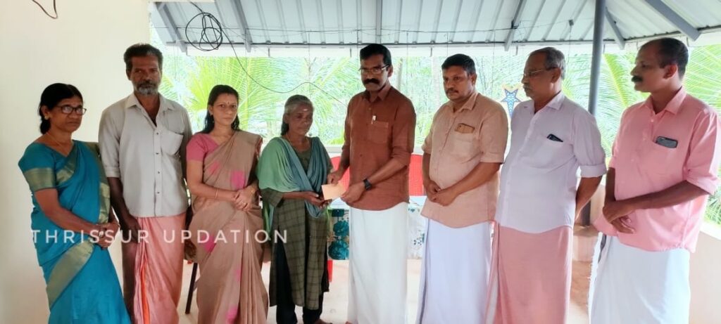 പാണഞ്ചേരി പഞ്ചായത്തിൽ 14-ാം വാർഡ് താമരവെള്ളചാലിൽ രോഗികൾക്കായി ബിരിയാണി ചലഞ്ചിലൂടെ സമാഹരിച്ച തുക വിതരണം നടത്തി