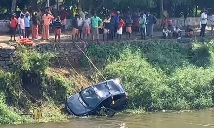 തൃശ്ശൂർ ആറാട്ടുപുഴയിൽ കാർ പുഴയിലേക്ക് മറിഞ്ഞ് മൂന്ന് മരണം