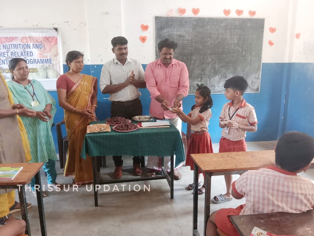 സ്റ്റേറ്റ് ന്യൂട്രീഷൻ ആൻഡ് ഡയറ്റ് റിലേറ്റഡ് ഇൻറർവേഷൻ പ്രോഗ്രാമിന്റെ ഭാഗമായി വിദ്യാർത്ഥികൾക്ക് പോഷകാഹാരം നൽകി