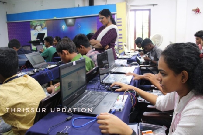 ലിറ്റിൽ കൈറ്റ്സ് ജില്ലാ ക്യാമ്പിന് കൈറ്റ് തൃശൂർ ജില്ലാ കേന്ദ്രത്തിൽ തുടക്കമായി.