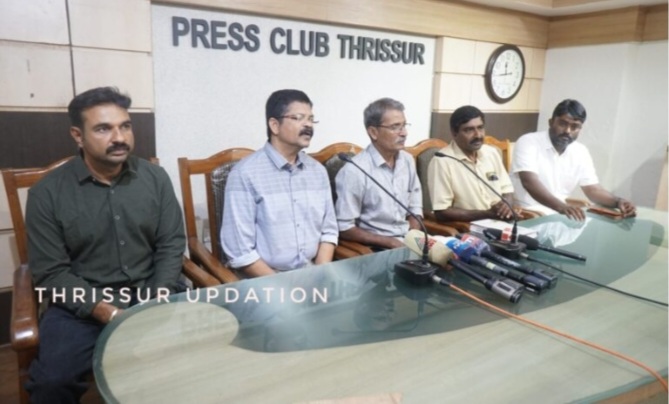 ജനകീയ പ്രതിരോധ ജാഥയ്ക്കിടെ മൈക്ക് ഓപ്പറേറ്ററെ വേദിയിൽ പരസ്യമായി ശകാരിച്ച സിപിഎം സംസ്ഥാന സെക്രട്ടറി എം.വി.ഗോവിന്ദന്റെ നടപടിയിൽ പ്രതിഷേധിച്ച് മൈക്ക് ഓപറേറ്റർ സംഘടനകൾ