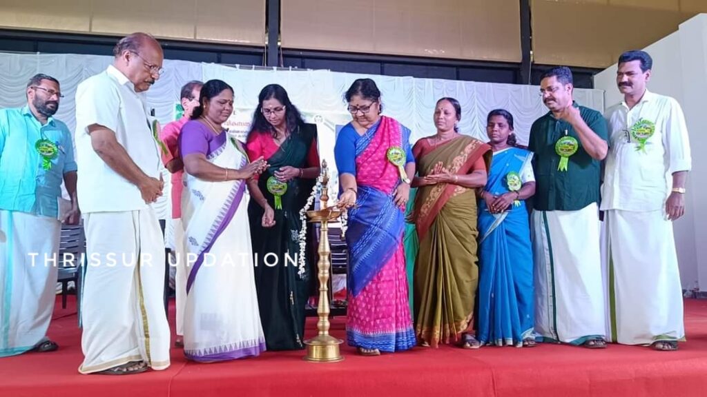 പച്ചക്കുട ;ഞാറ്റുവേല ചന്തയ്ക്ക് തുടക്കമായി