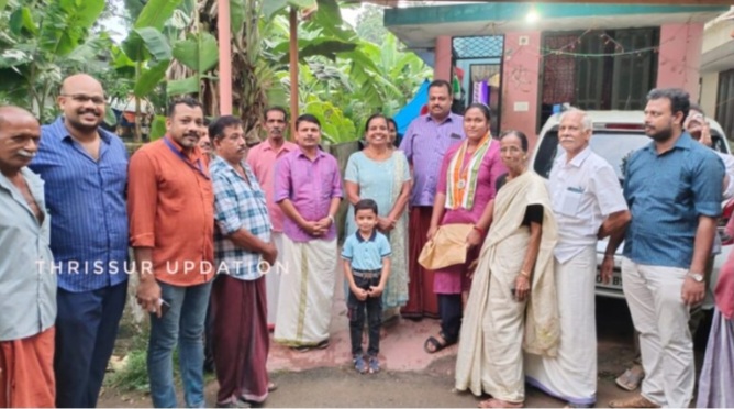 ദേശീയ സ്കൂൾ വെയിറ്റ് ലിഫ്റ്റിങ്ങിൽ റണ്ണർ അപ്പ് ദിവ്യ.പി. യെ ഇന്ത്യൻ നാഷണൽ കോൺഗ്രസ് അനുമോദിച്ചു.