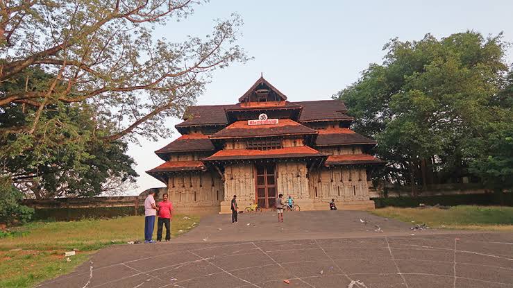 വടക്കുന്നാഥക്ഷേത്രം തെക്കേഗോപുരത്തിൽ ലേസർ ഷോ ആയി തൃശ്ശൂർ പൂരം ഒരുക്കുന്നു