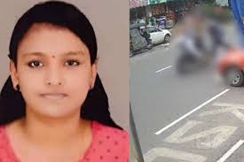 മൂവാറ്റുപുഴയിൽ വിദ്യാർത്ഥിനി ബൈക്ക് ഇടിച്ച് മരിച്ച സംഭവം; ബൈക്ക് ഓടിച്ചയാൾക്കെതിരെ നരഹത്യാ കുറ്റം